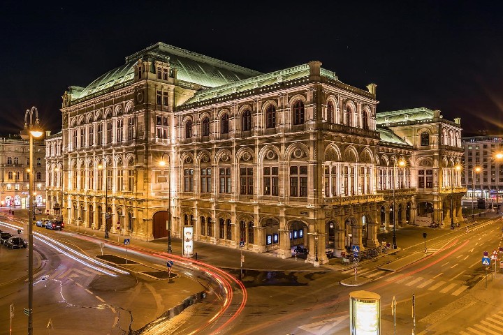 Vienna State Opera สถานที่ชมโอเปร่าที่ดีที่สุดในเวียนนา 