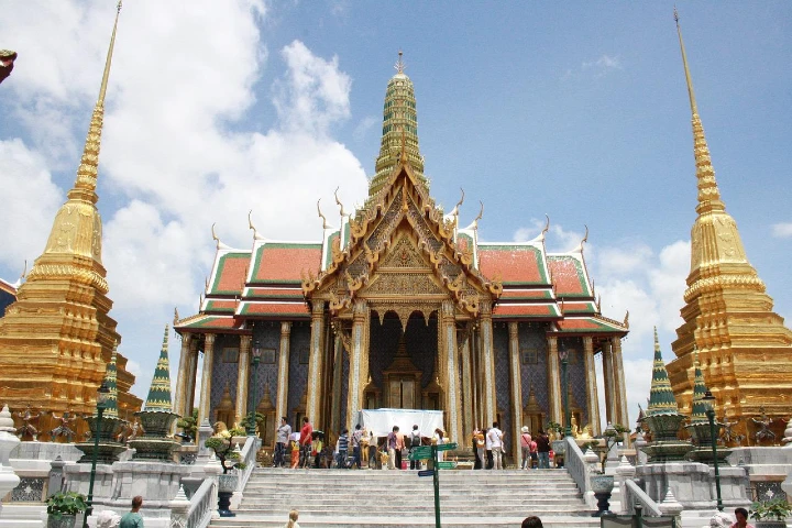 best area for tourist in bangkok