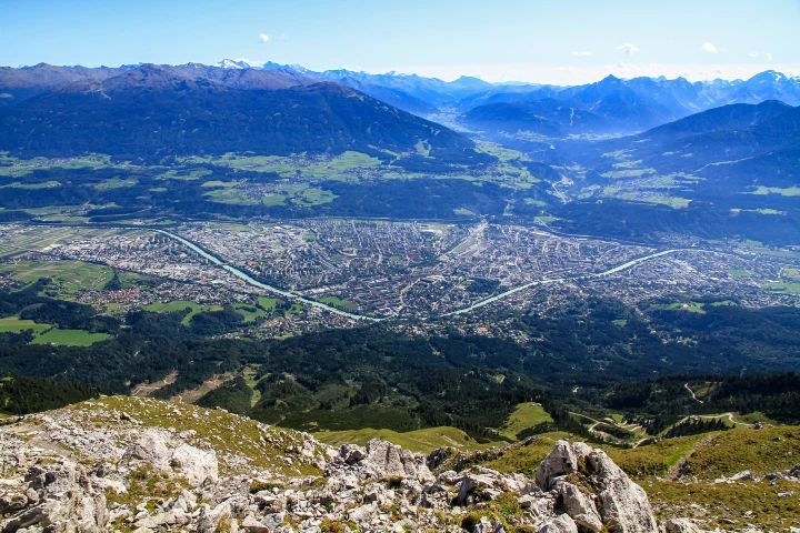 รูปมุมสูงเมืองอินส์บรุค (Innsbruck) จาก The Nordkette 