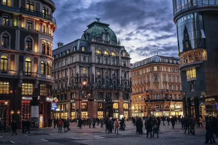 การหาโรงแรมที่พักเวียนนา (Vienna) ที่ดีเป็นสิ่งที่สำคัญอย่างยิ่ง เพราะจะช่วยยกระดับประสบการณ์การท่องเที่ยว 